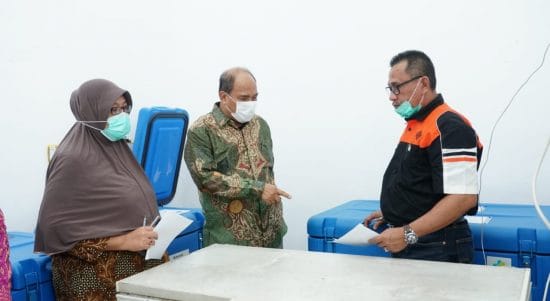 Wali Kota Tebing Tinggi Tinjau Lokasi Penyimpanan Vaksin Covid - 19