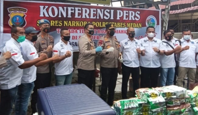 Lagi lagi.....!! Sat Res Narkoba Polrestabes Medan mengunggkap peredaran Narkotika Antar Provinsi